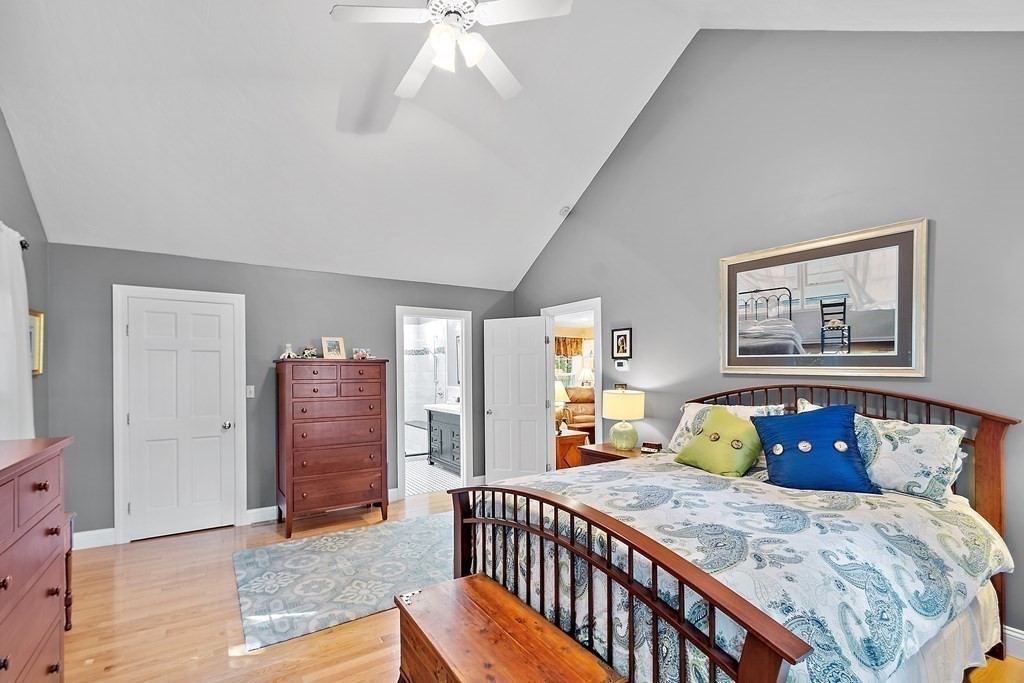 14 Woodcrest Road Westborough, MA 01581 - Photo 17 of 36 Gallery Image 17