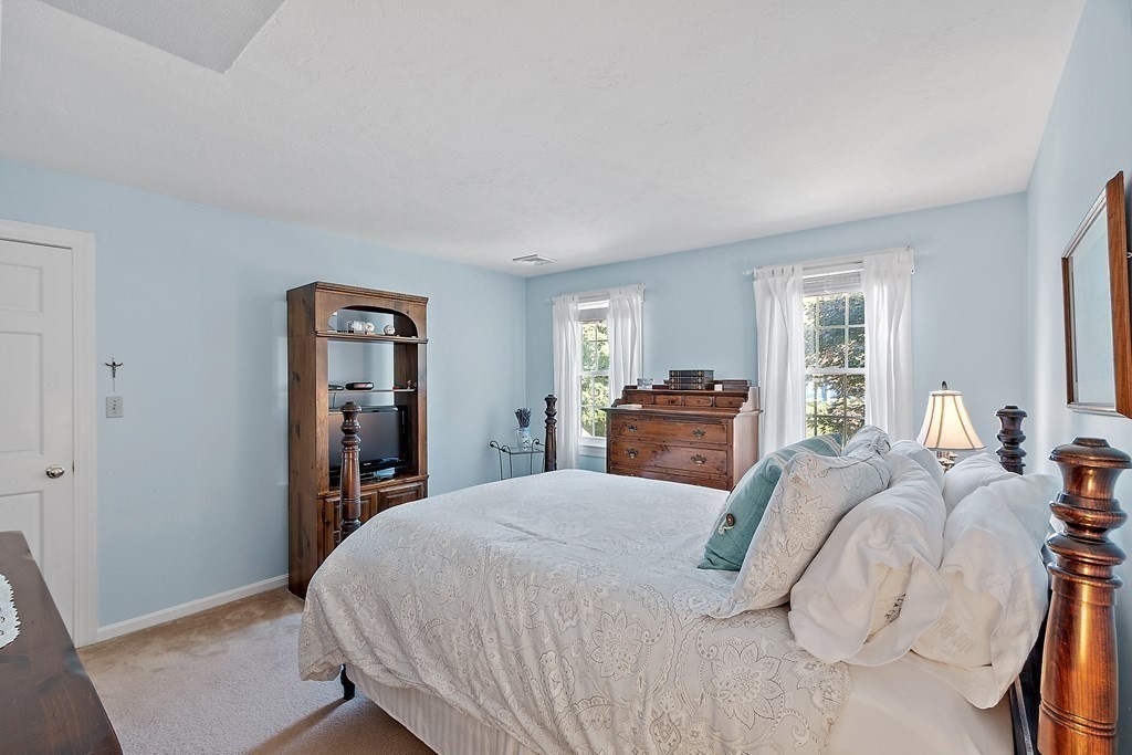 14 Woodcrest Road Westborough, MA 01581 - Photo 25 of 36 Gallery Image 25