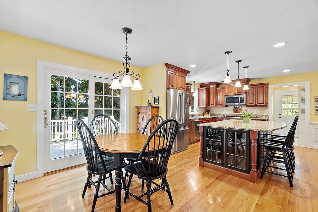 14 Woodcrest Road Westborough, MA 01581 - Photo 5 of 36 Gallery Image 5