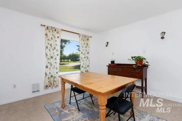 $299,000 | 312 Boyd Street West, Murtaugh, ID 83344