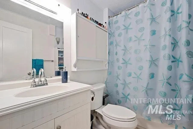 $299,000 | 312 Boyd Street West, Murtaugh, ID 83344