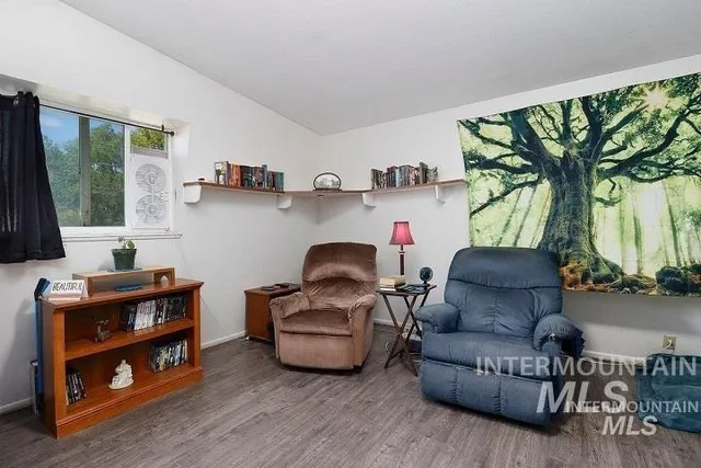 $299,000 | 312 Boyd Street West, Murtaugh, ID 83344