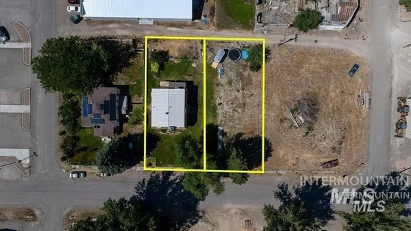 $299,000 | 312 Boyd Street West, Murtaugh, ID 83344