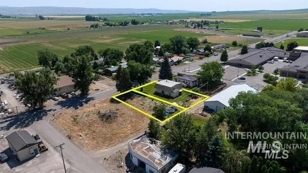 $299,000 | 312 Boyd Street West, Murtaugh, ID 83344
