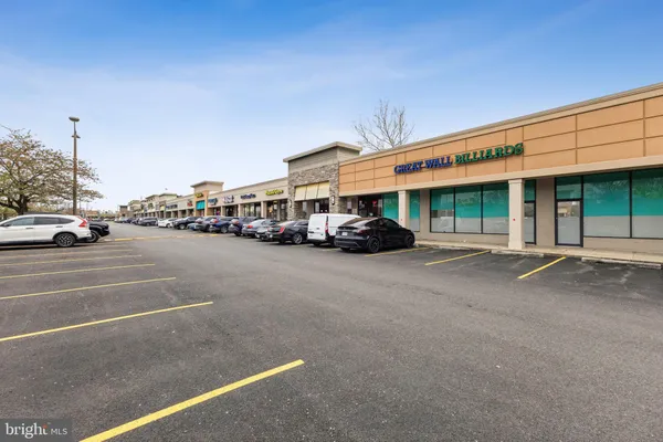 $285,000 | 7089 Spring Garden Drive, Unit 202, Springfield, VA 22150