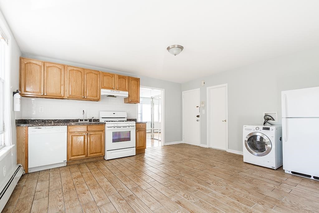 85 Cottage Street Bayonne, NJ 07002 - Photo 3 of 14
