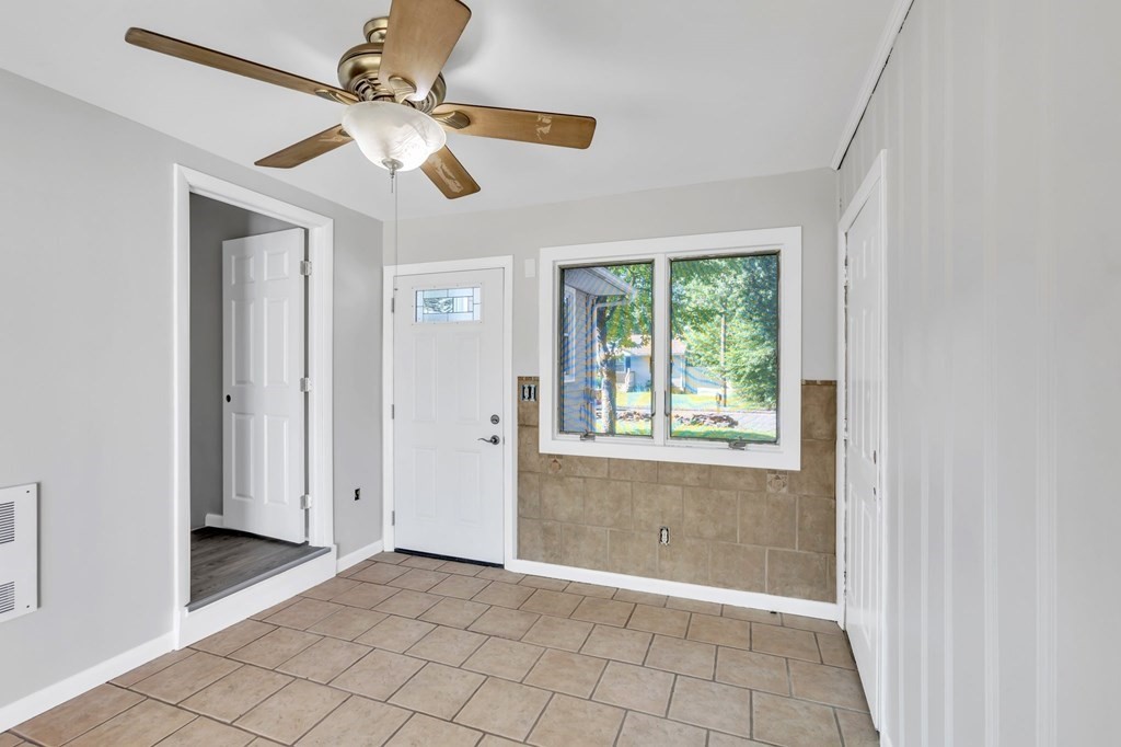 172 Garvey Drive Springfield, MA 01109 - Photo 18 of 28 a view of an empty room with a window