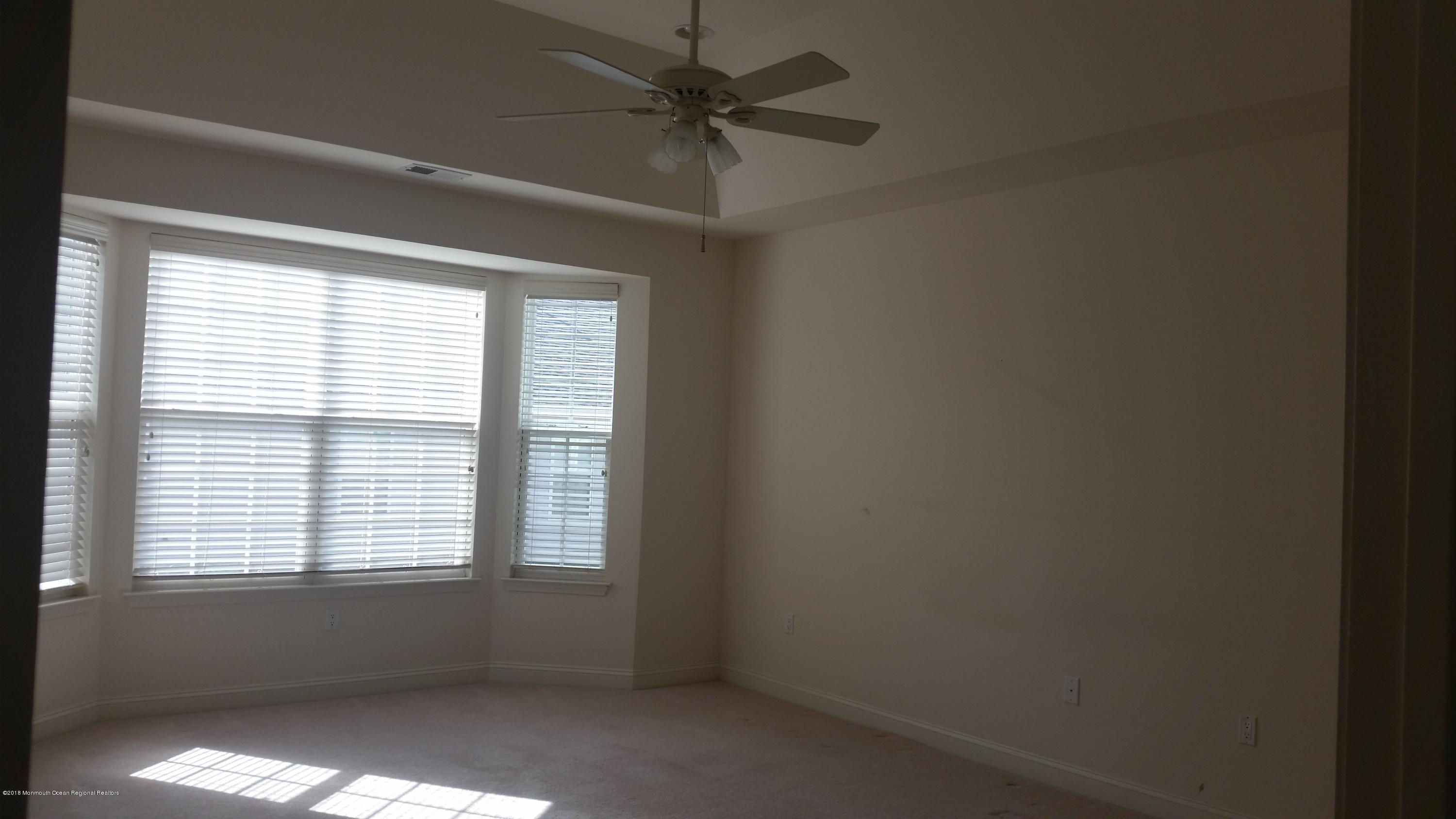 4 Silver Charm Road Manalapan, NJ 07726 - Photo 7 of 18 011