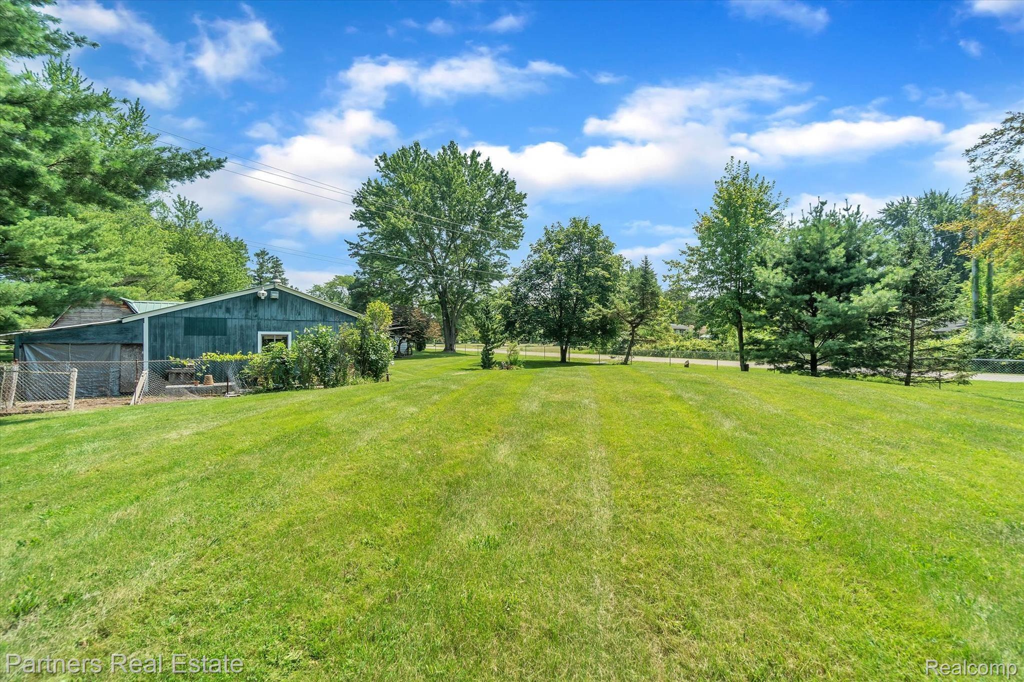 2505 Oak Grove Road Howell, MI 48855 - Photo 10 of 34 55-2505 Oak Grove Rd-WindowStill-Real-Estate-Photography-13.jpg