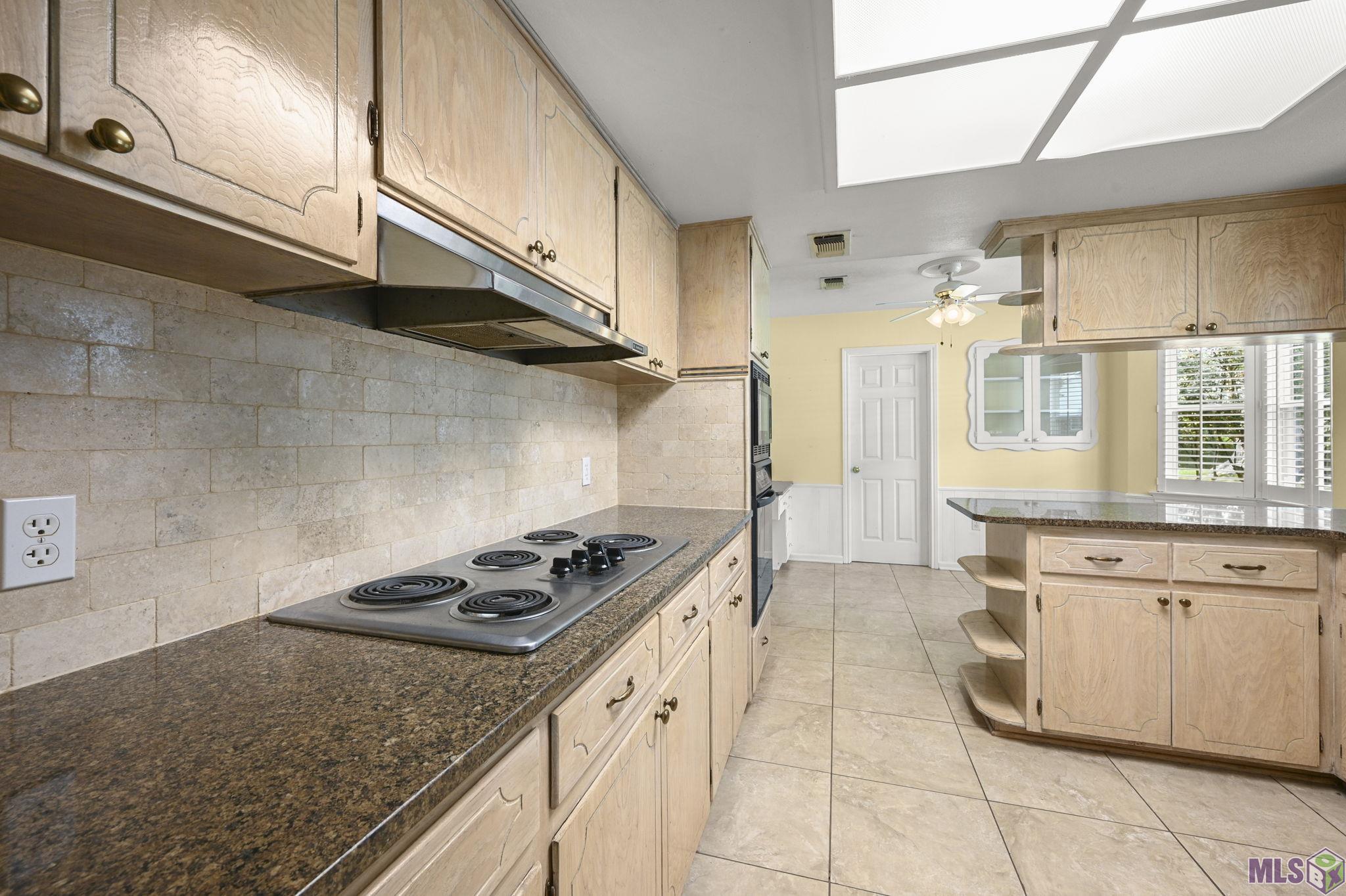 10615 Rondo Avenue Baton Rouge, LA 70815 - Photo 8 of 26 Kitchen