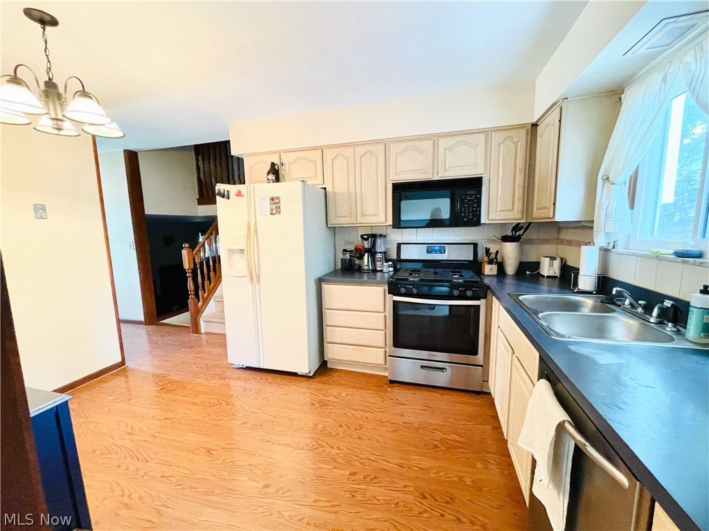 5558 Hopkins Road Mentor, OH 44060 - Photo 11 of 27 Gallery Image 11