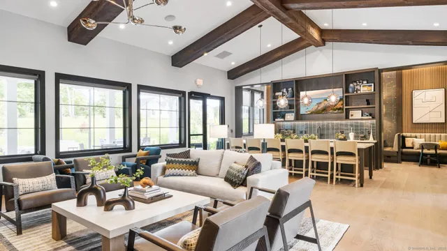 $1,069,000 | 2 Foxwood Drive, Unit 61, Danbury, CT 06810