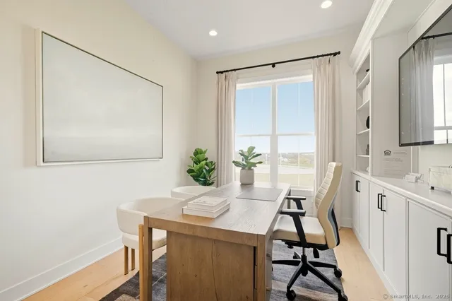 $1,069,000 | 2 Foxwood Drive, Unit 61, Danbury, CT 06810