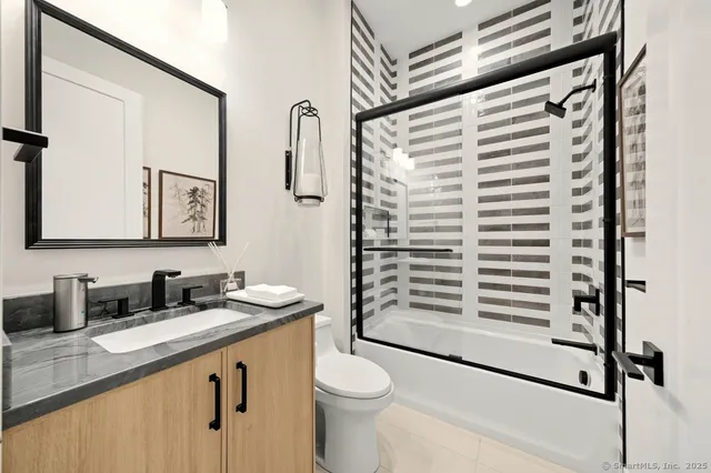 $1,069,000 | 2 Foxwood Drive, Unit 61, Danbury, CT 06810