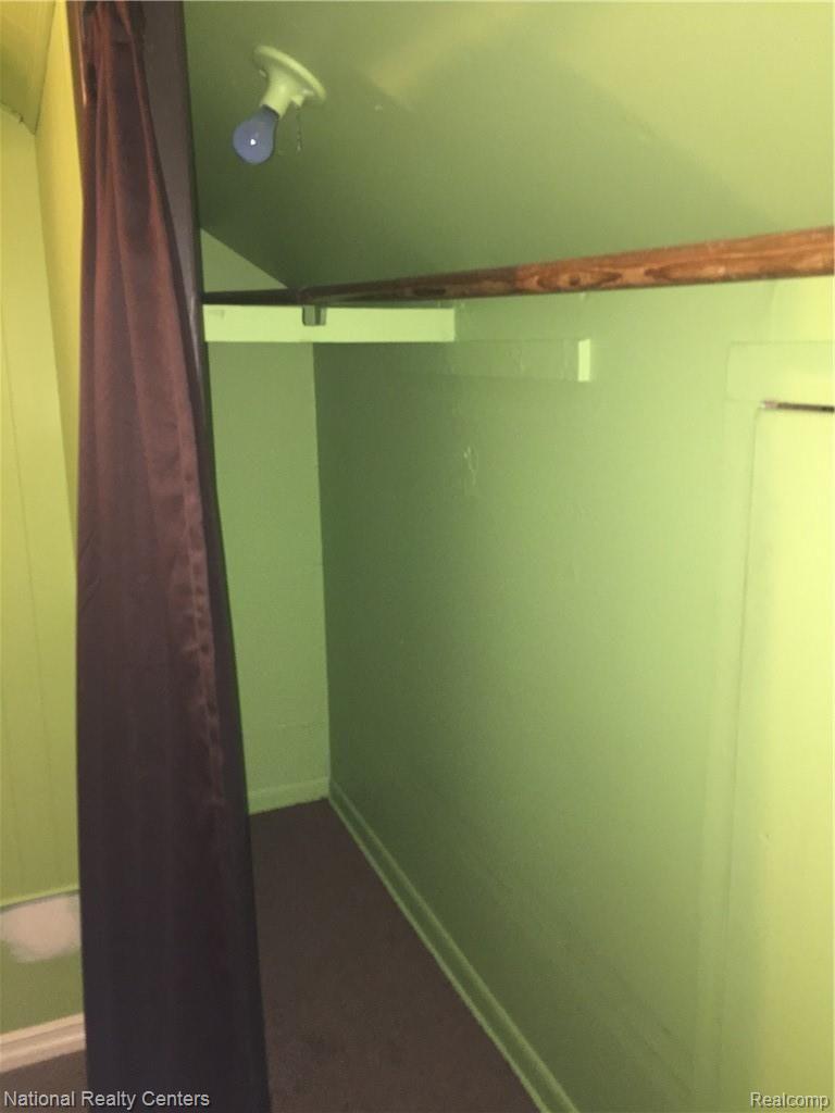 17989 Ruth Street Melvindale, MI 48122 - Photo 17 of 25 ruth up closet.JPG