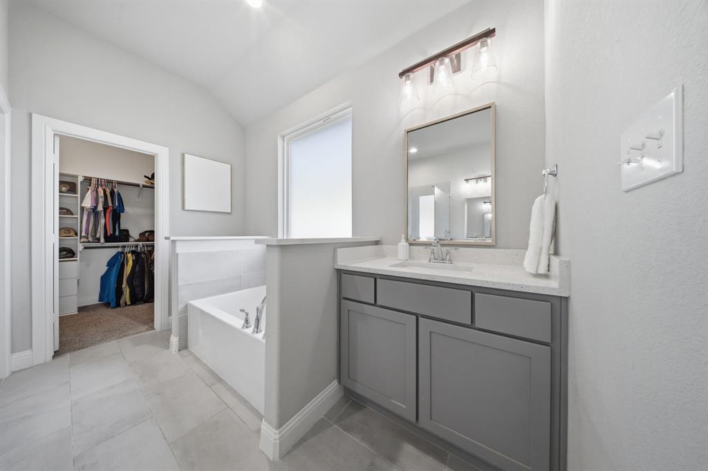 315 Bronco Drive Pilot Point, TX 76258 - Photo 16 of 40