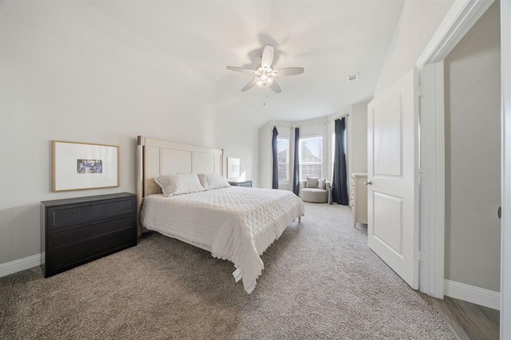 315 Bronco Drive Pilot Point, TX 76258 - Photo 4 of 40