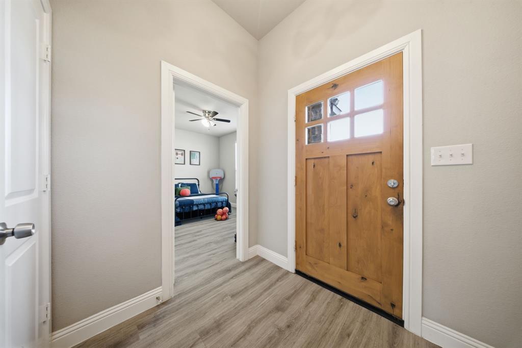 315 Bronco Drive Pilot Point, TX 76258 - Photo 6 of 40