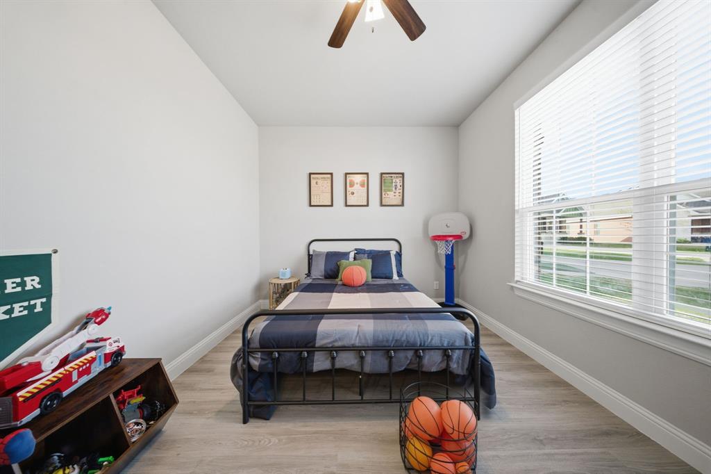 315 Bronco Drive Pilot Point, TX 76258 - Photo 8 of 40