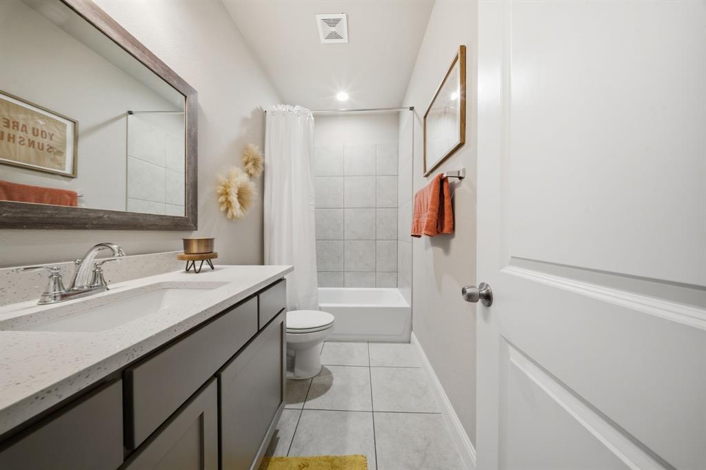 315 Bronco Drive Pilot Point, TX 76258 - Photo 10 of 40