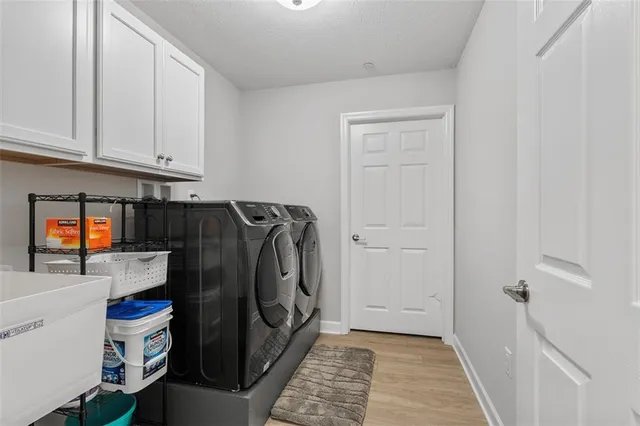 $499,900 | 103 Spring Valley Drive, Zelienople, PA 16063