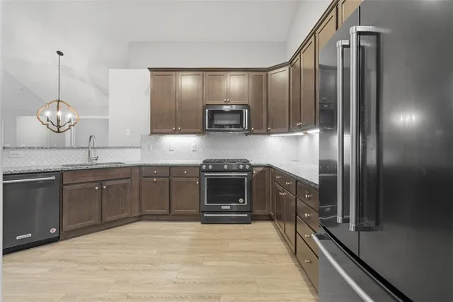 $499,900 | 103 Spring Valley Drive, Zelienople, PA 16063