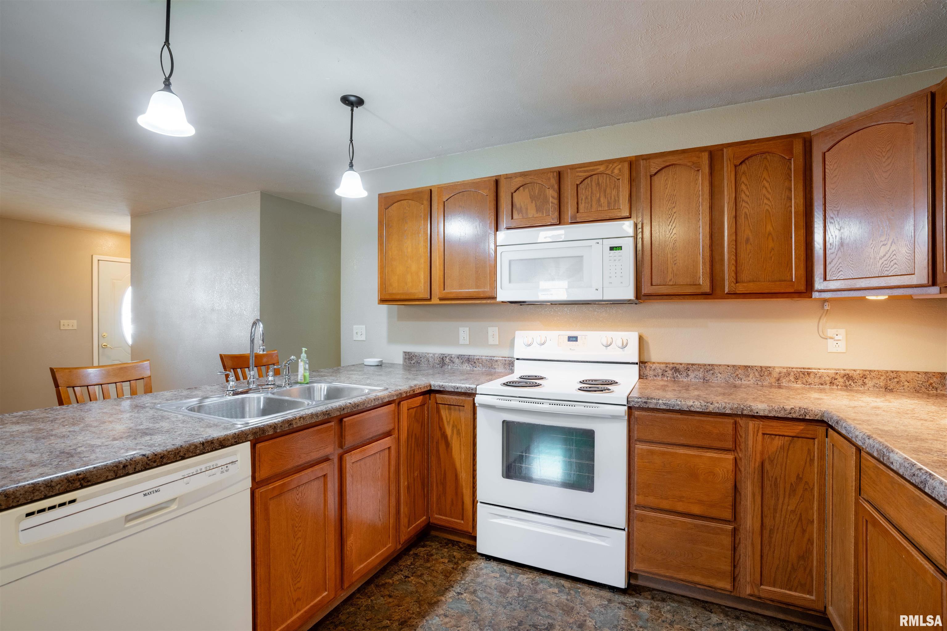 12855 Cleveland Lane Pittsburg, IL 62974 - Photo 10 of 32