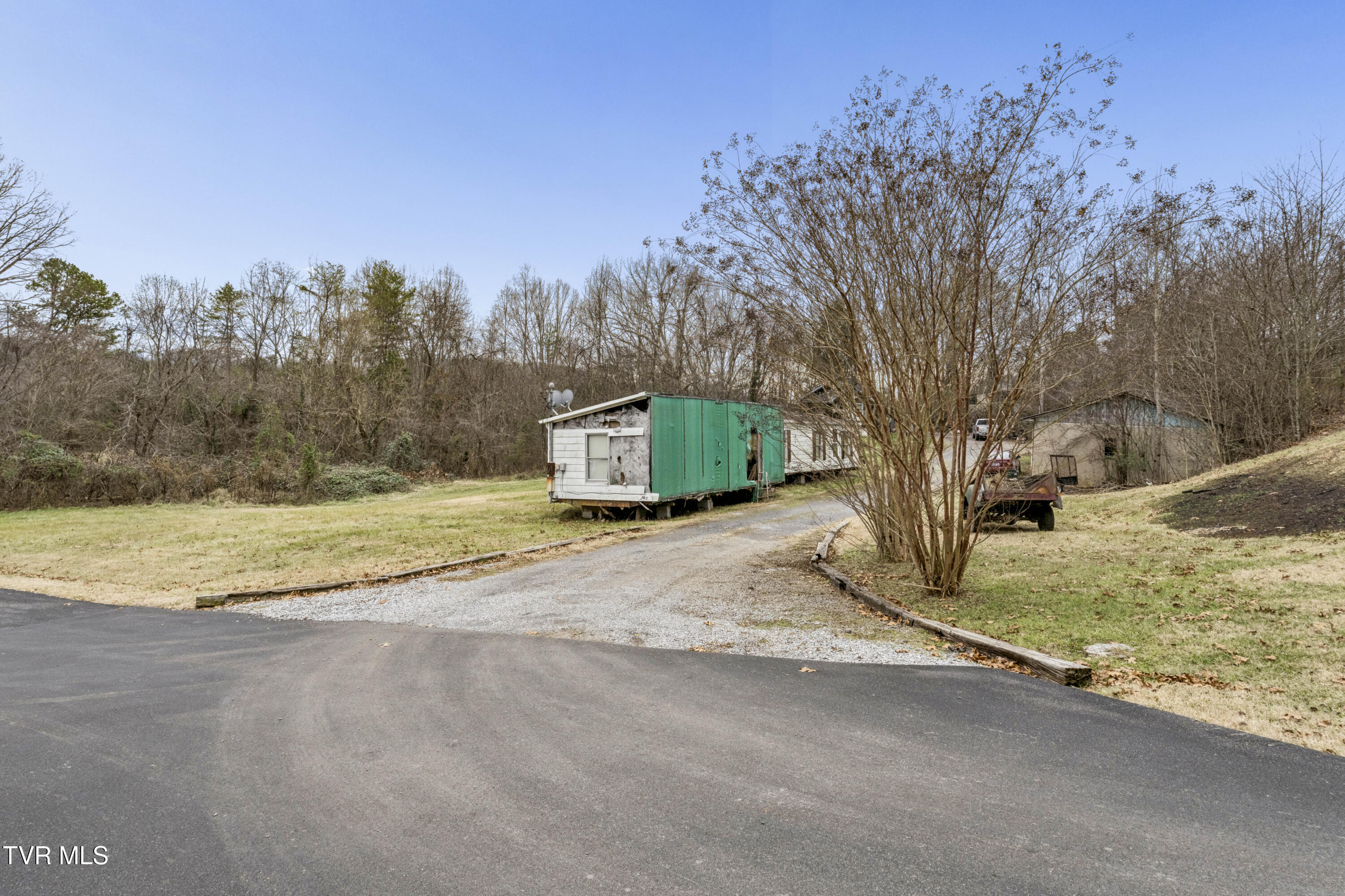 277 Ridgeway Road Kingsport, TN 37664 - Photo 16 of 36 Ridegway-EXTERIORS-15