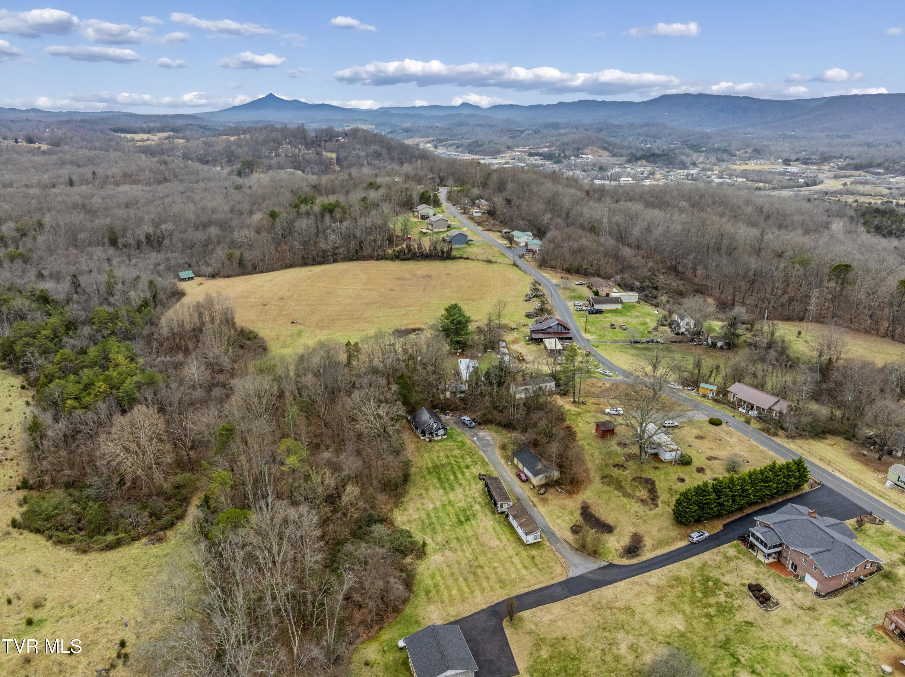 277 Ridgeway Road Kingsport, TN 37664 - Photo 28 of 36 Ridgeway-Aerials-11