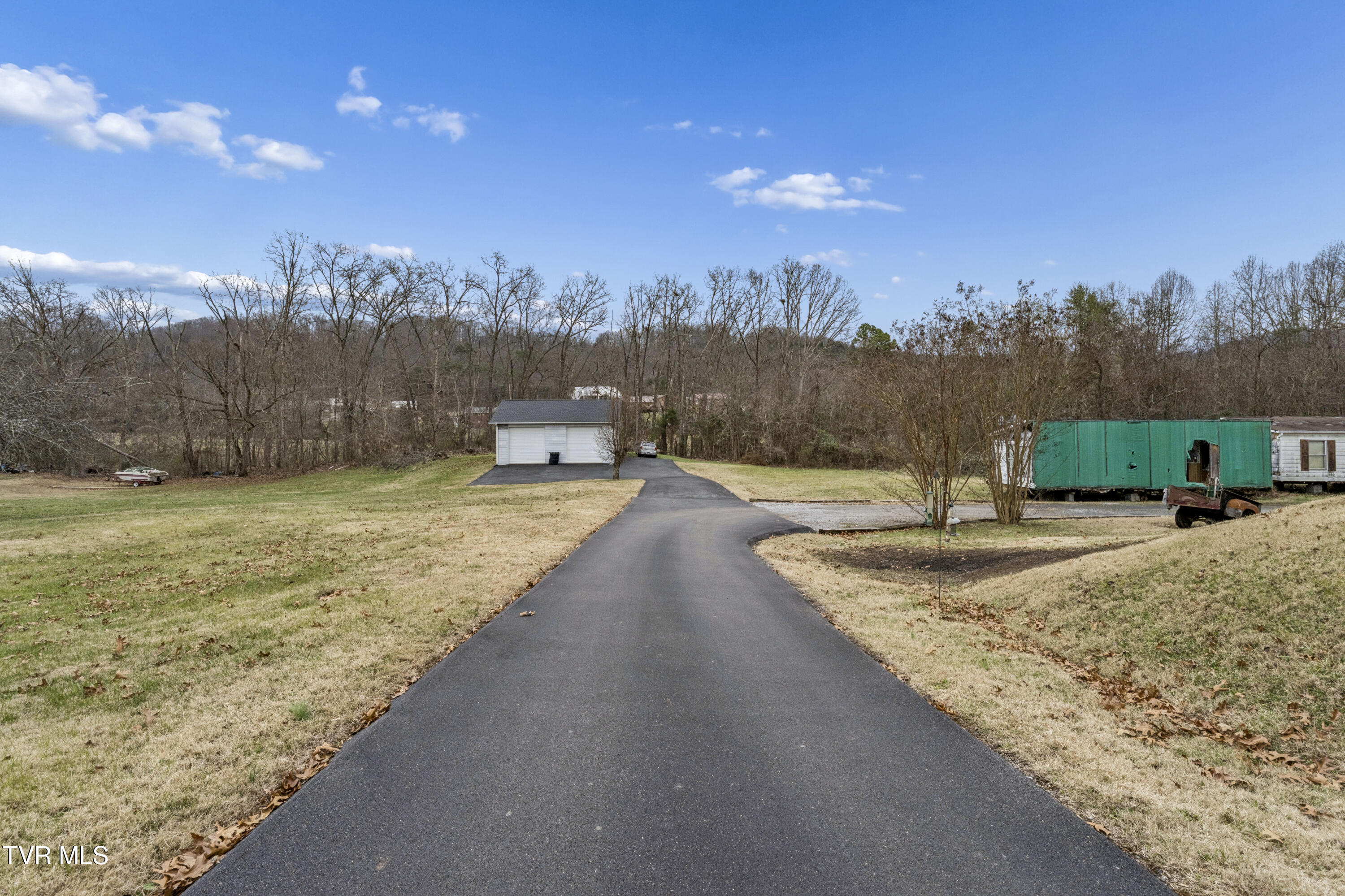 277 Ridgeway Road Kingsport, TN 37664 - Photo 8 of 36 Ridegway-EXTERIORS-4
