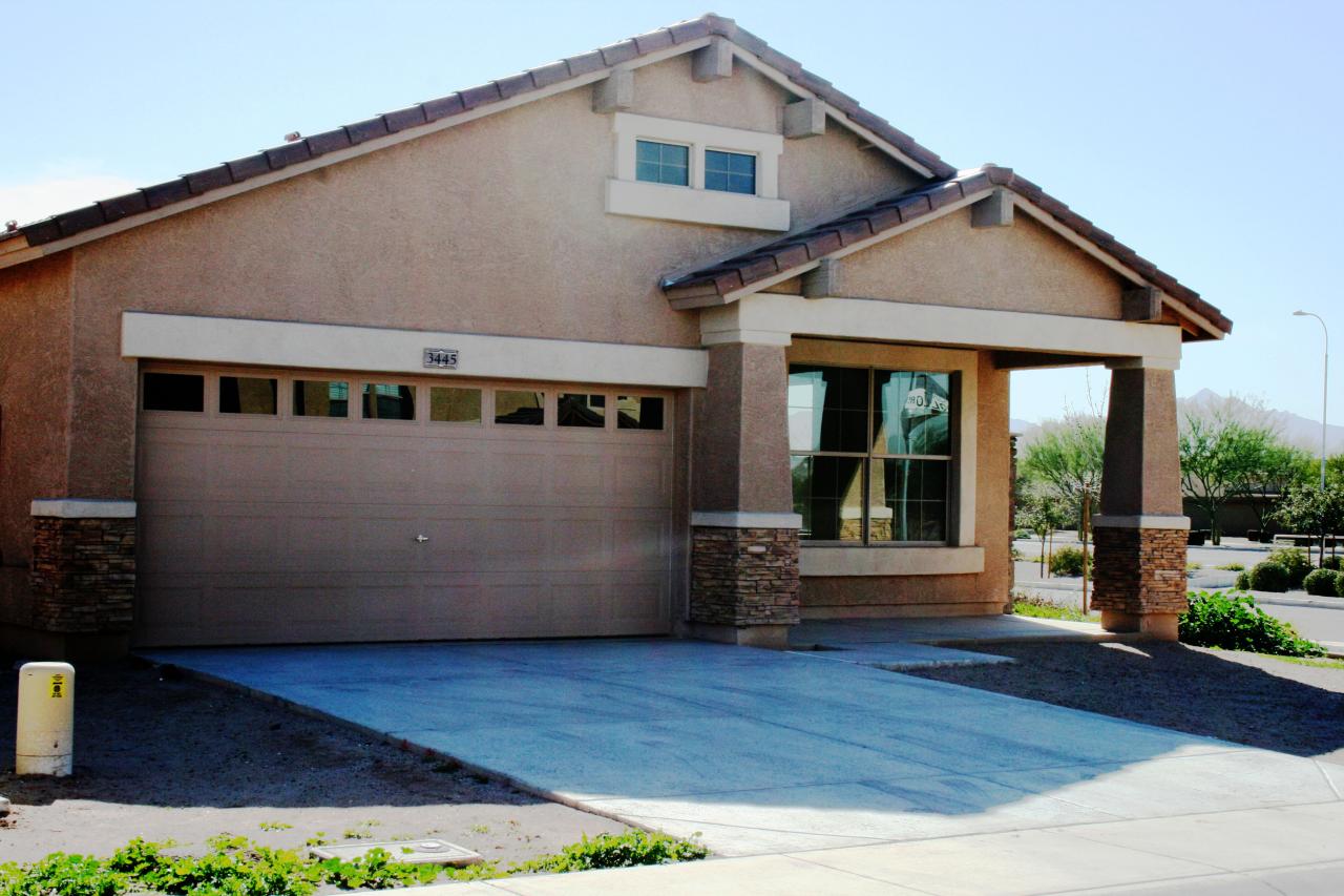 3445 West Apollo Road Phoenix, AZ 85041 - Photo 1 of 6 Front View of Home