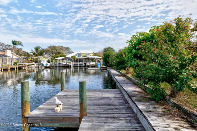 a view of a lake with houses