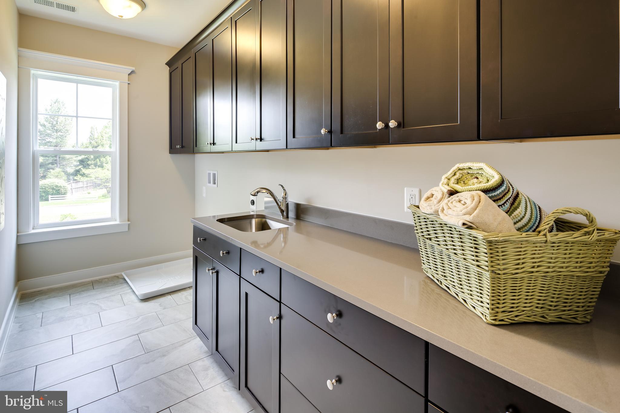 8026 Washington Road Alexandria, VA 22308 - Photo 4 of 7 Gallery Image 4