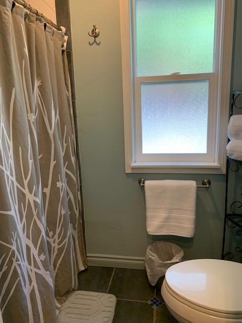 2125 Spring Street Medford, OR 97504 - Photo 21 of 28 Master Bathroom