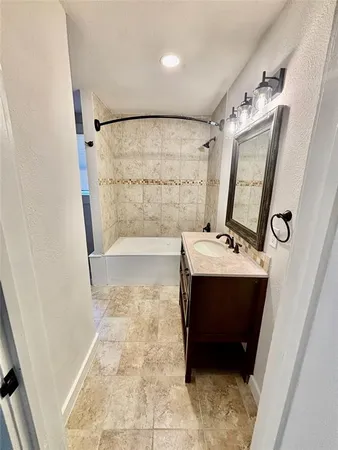 $2,995 | 1910 North Carroll Avenue, Dallas, TX 75204