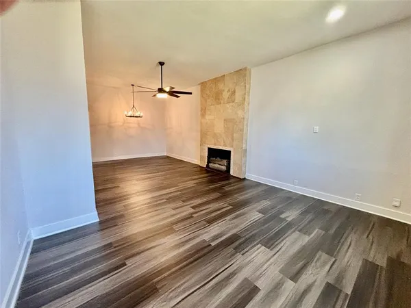 $2,995 | 1910 North Carroll Avenue, Dallas, TX 75204