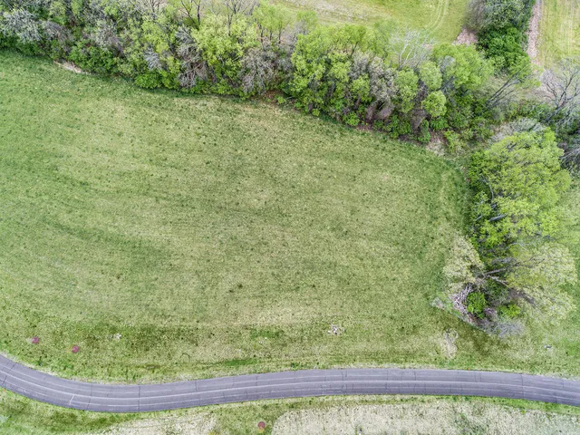 $640,000 | 4700 Nantucket Drive, Unit 15, Jackson, MI 49201