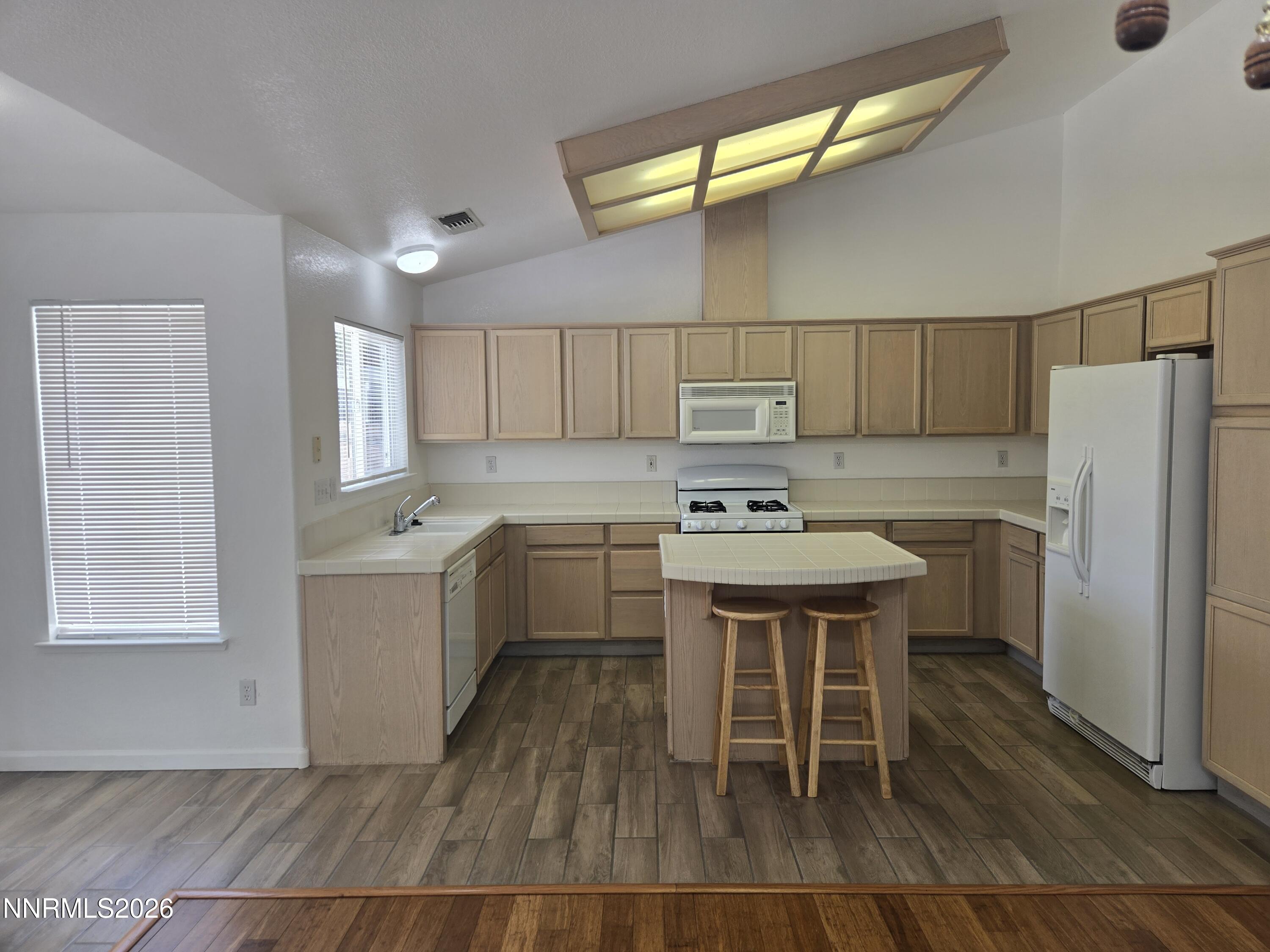 9676 Northrup Drive Reno, NV 89521 - Photo 16 of 40 K 7