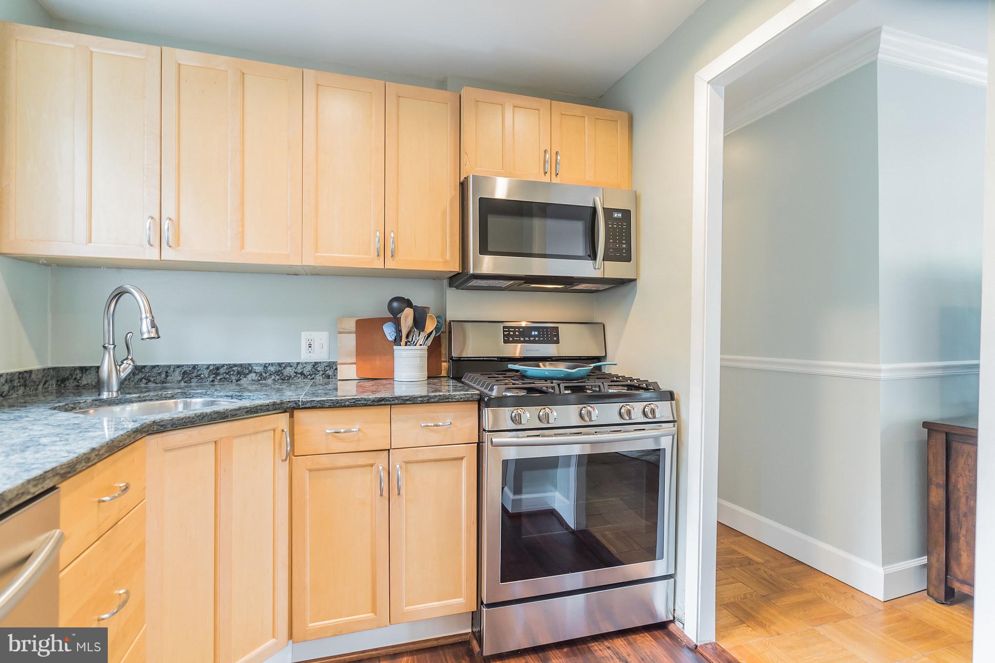 3210 Gunston Road Alexandria, VA 22302 - Photo 18 of 30 Kitchen