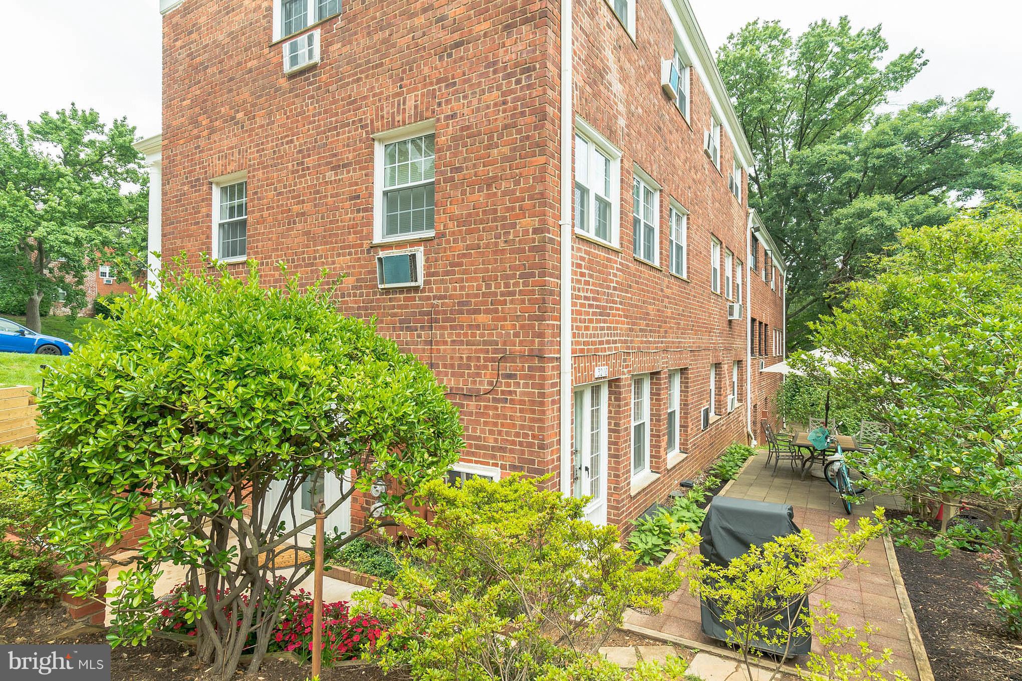 3210 Gunston Road Alexandria, VA 22302 - Photo 4 of 30 Exterior (General)