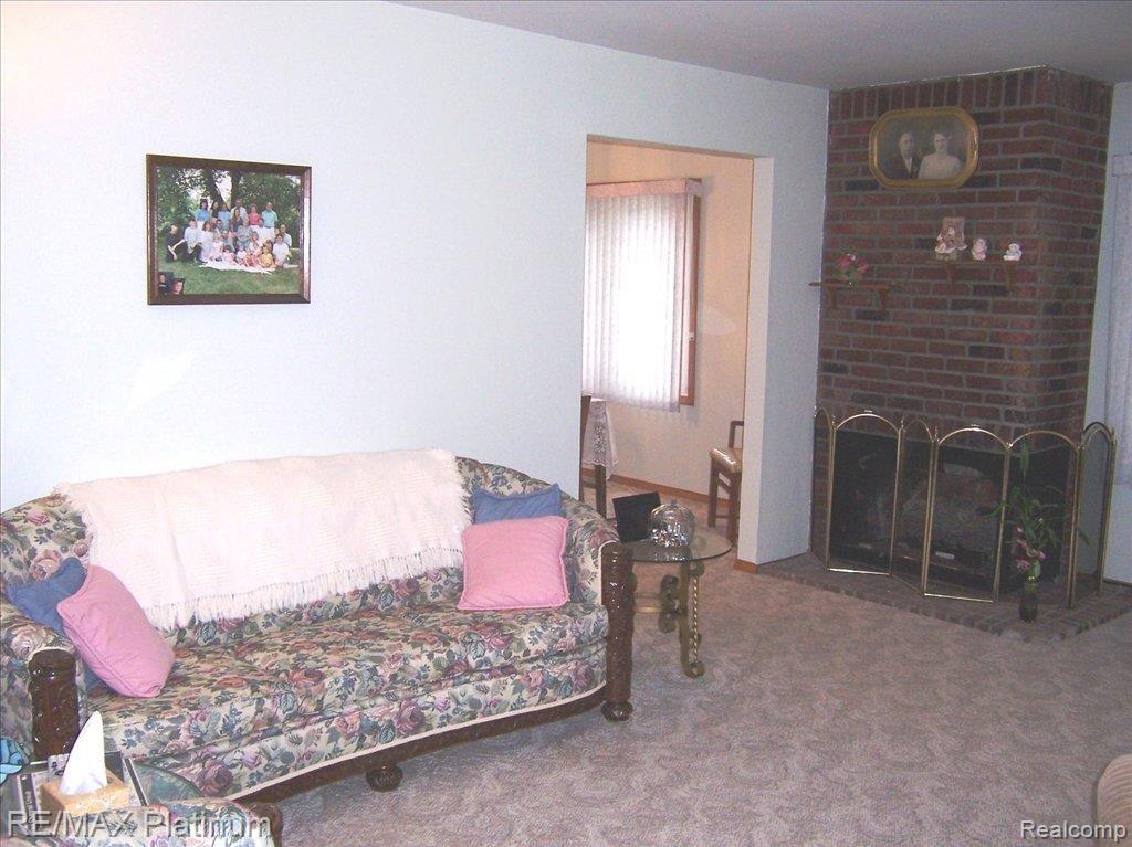 9818 McClements Road Brighton, MI 48114 - Photo 8 of 25 Formal Living Rm