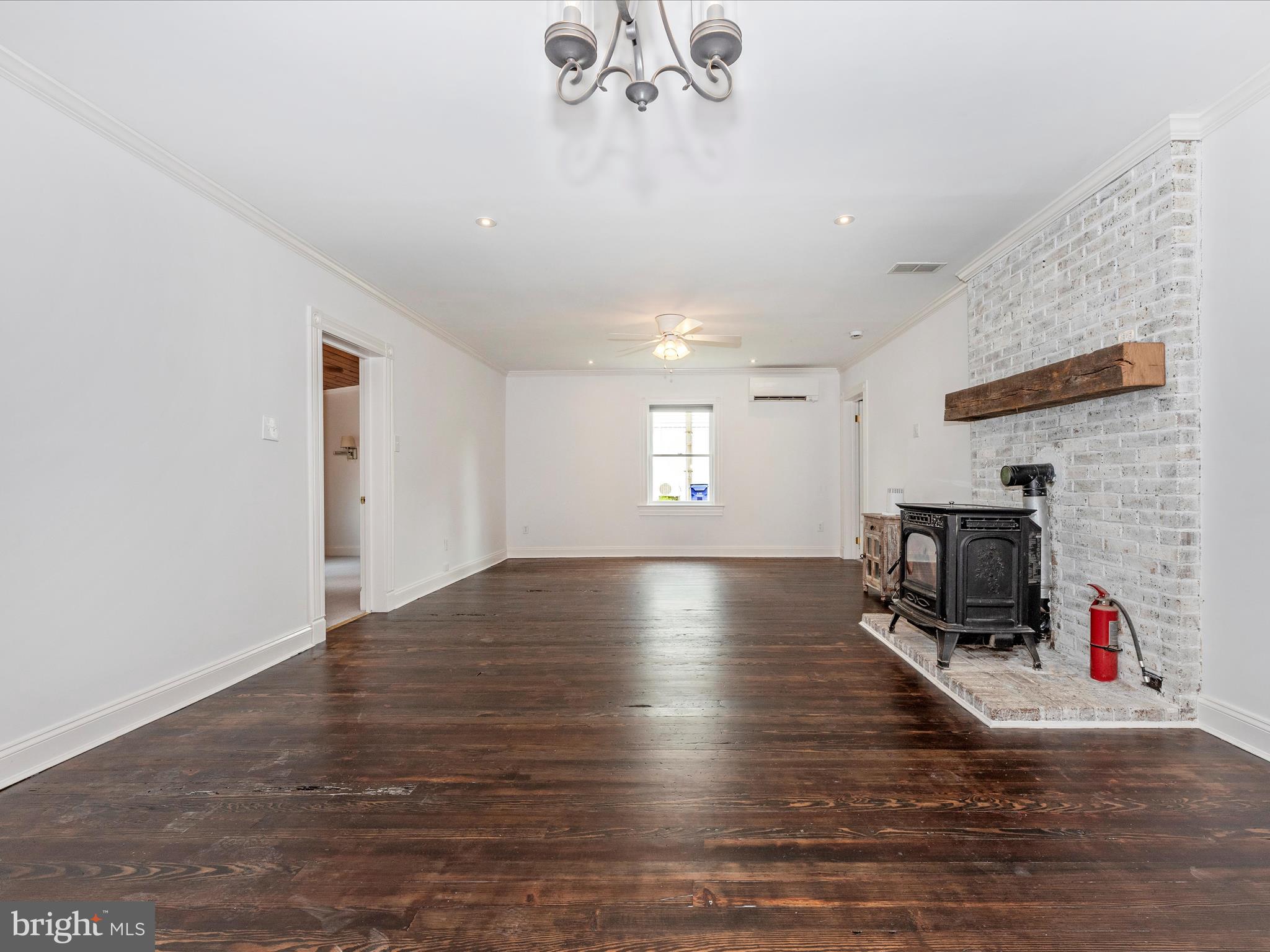 22121 Dickerson Road Dickerson, MD 20842 - Photo 11 of 62 P8A_4091