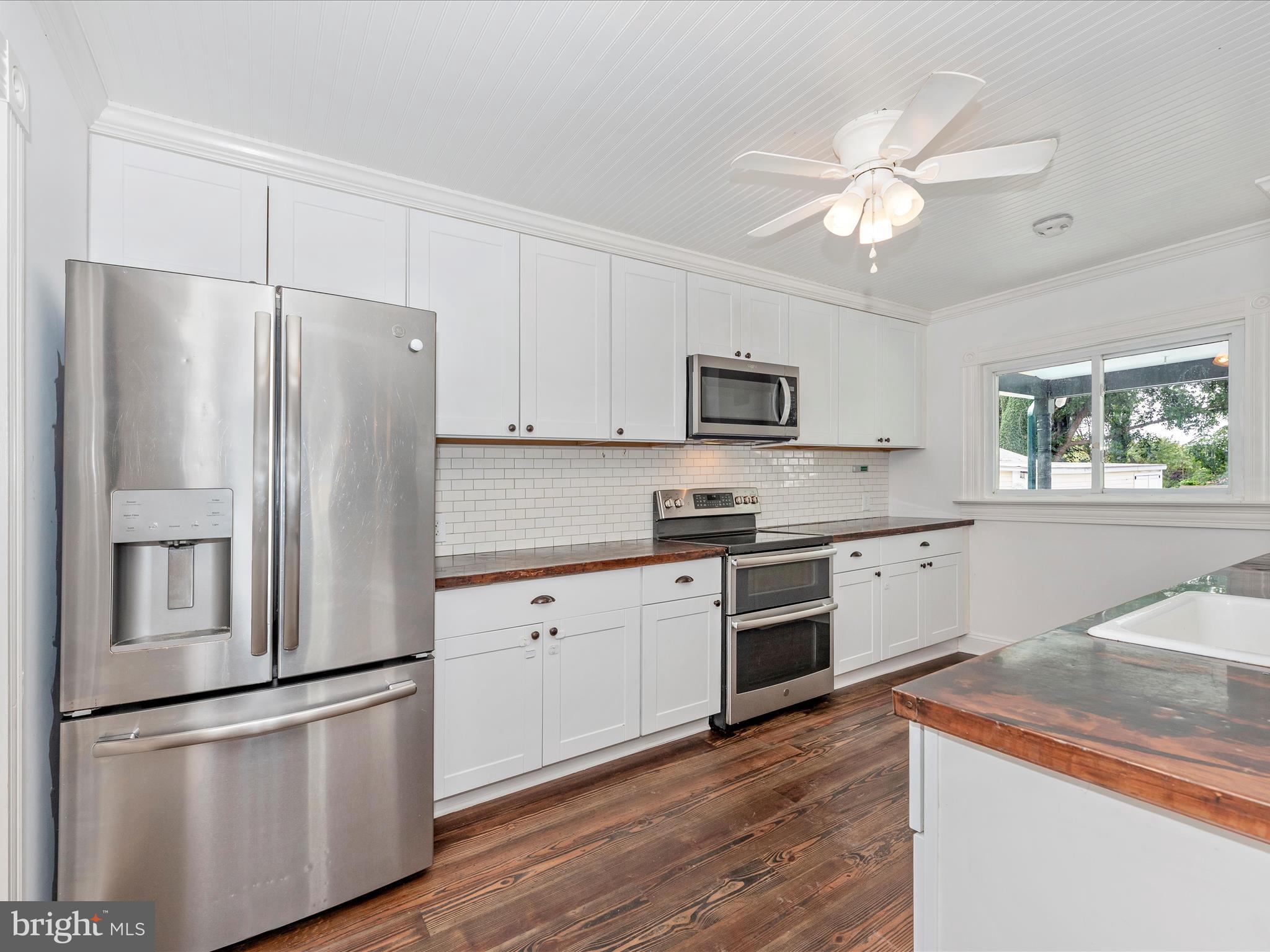 22121 Dickerson Road Dickerson, MD 20842 - Photo 17 of 62 P8A_4111