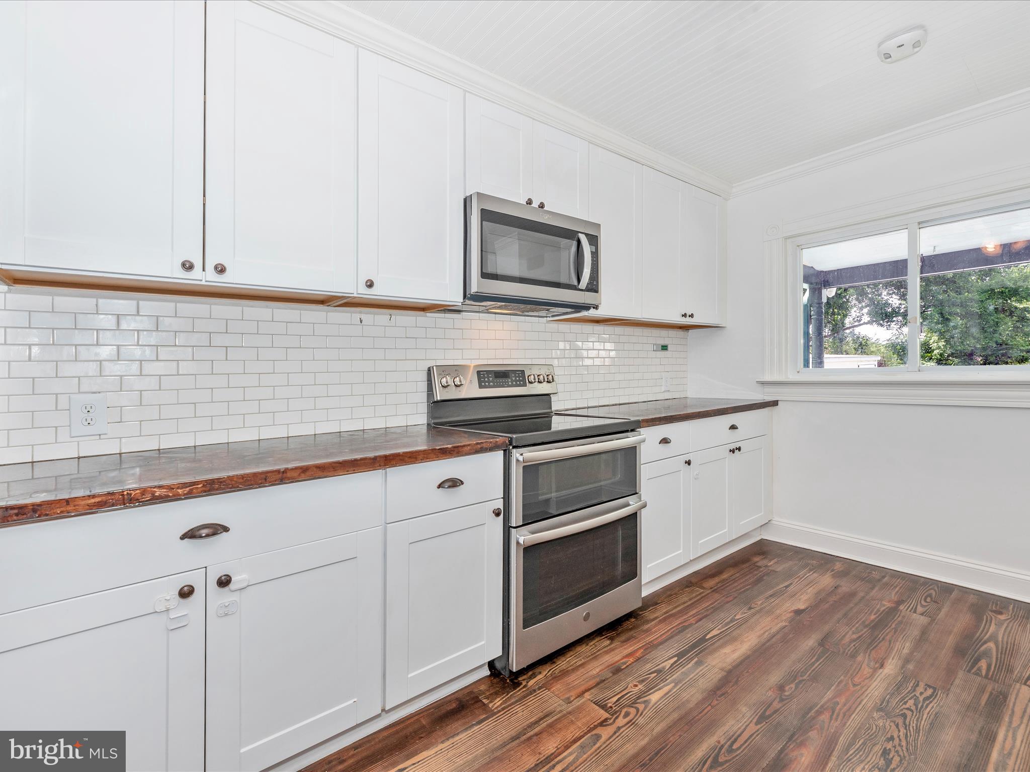 22121 Dickerson Road Dickerson, MD 20842 - Photo 20 of 62 P8A_4117