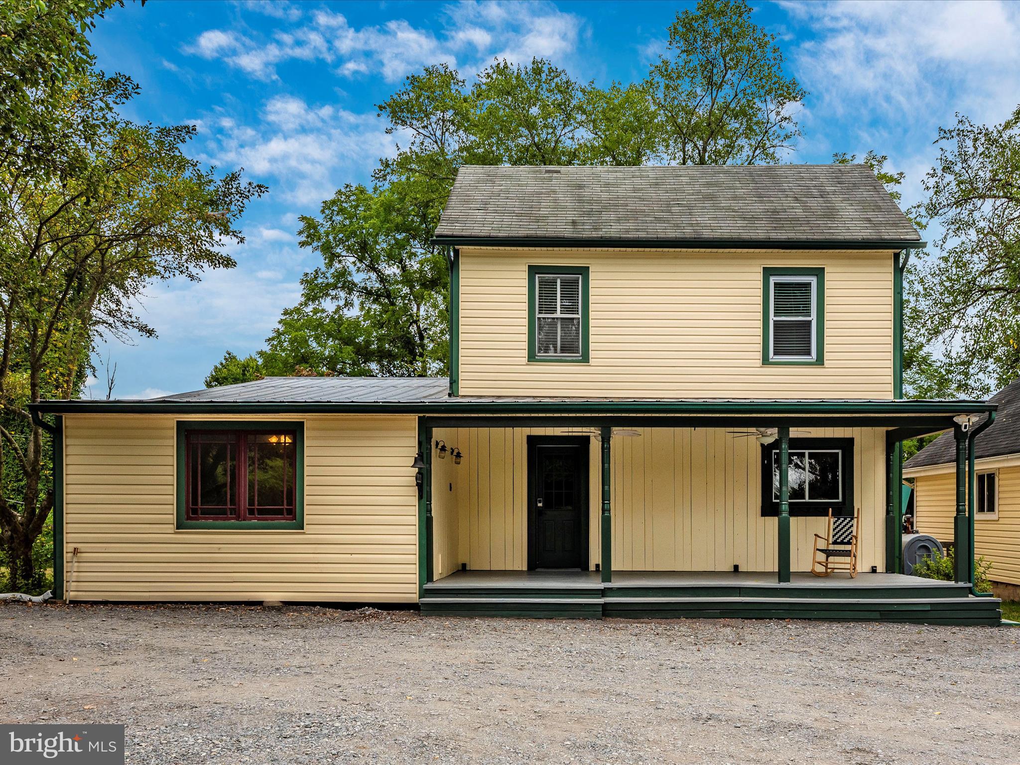 22121 Dickerson Road Dickerson, MD 20842 - Photo 2 of 62 P8A_4035