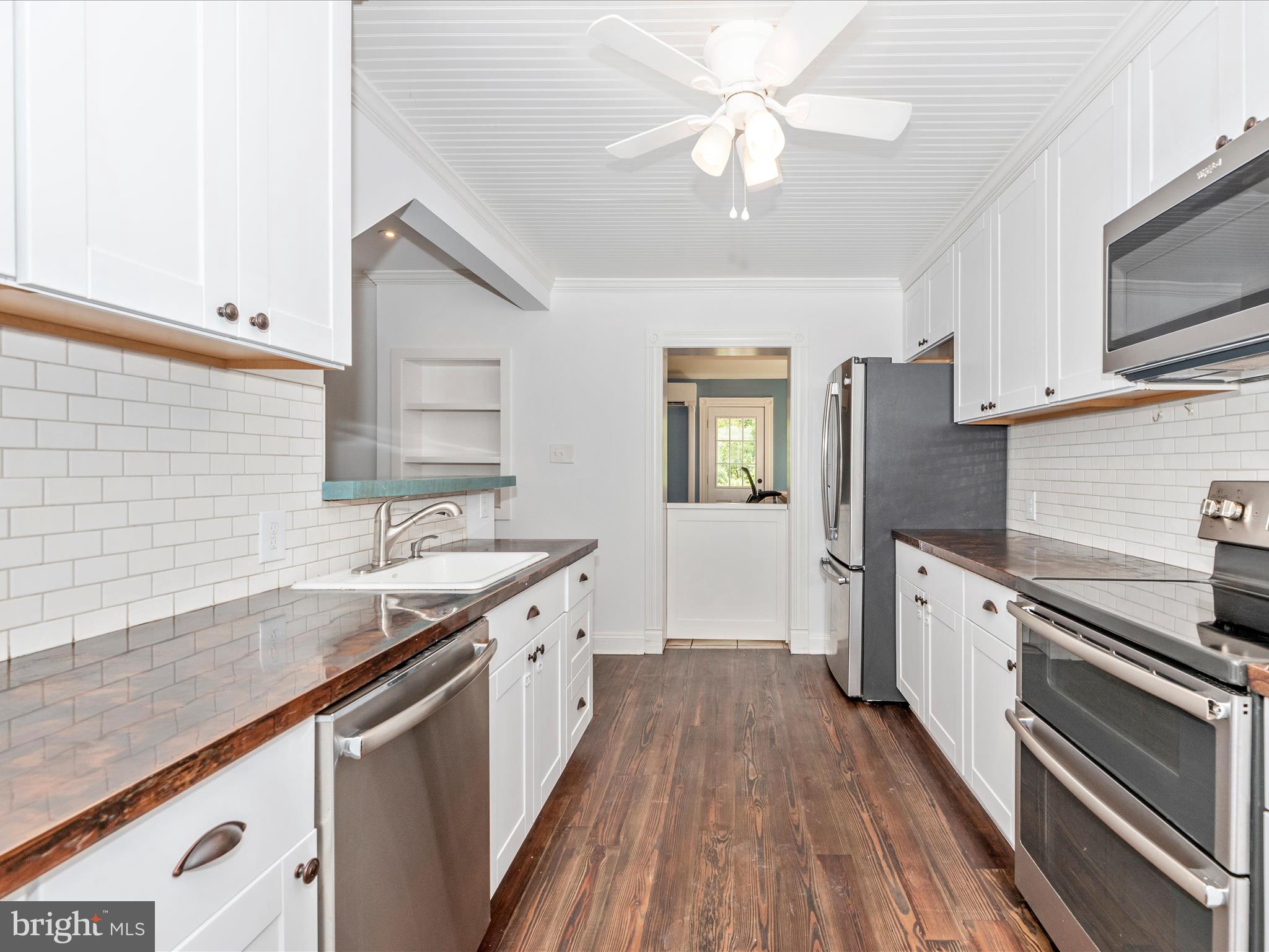 22121 Dickerson Road Dickerson, MD 20842 - Photo 22 of 62 P8A_4125