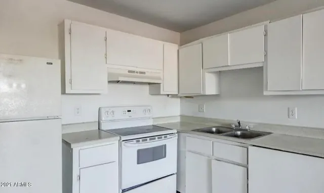 $995 | 1709 West Mountain View Road, Unit 201, Phoenix, AZ 85021