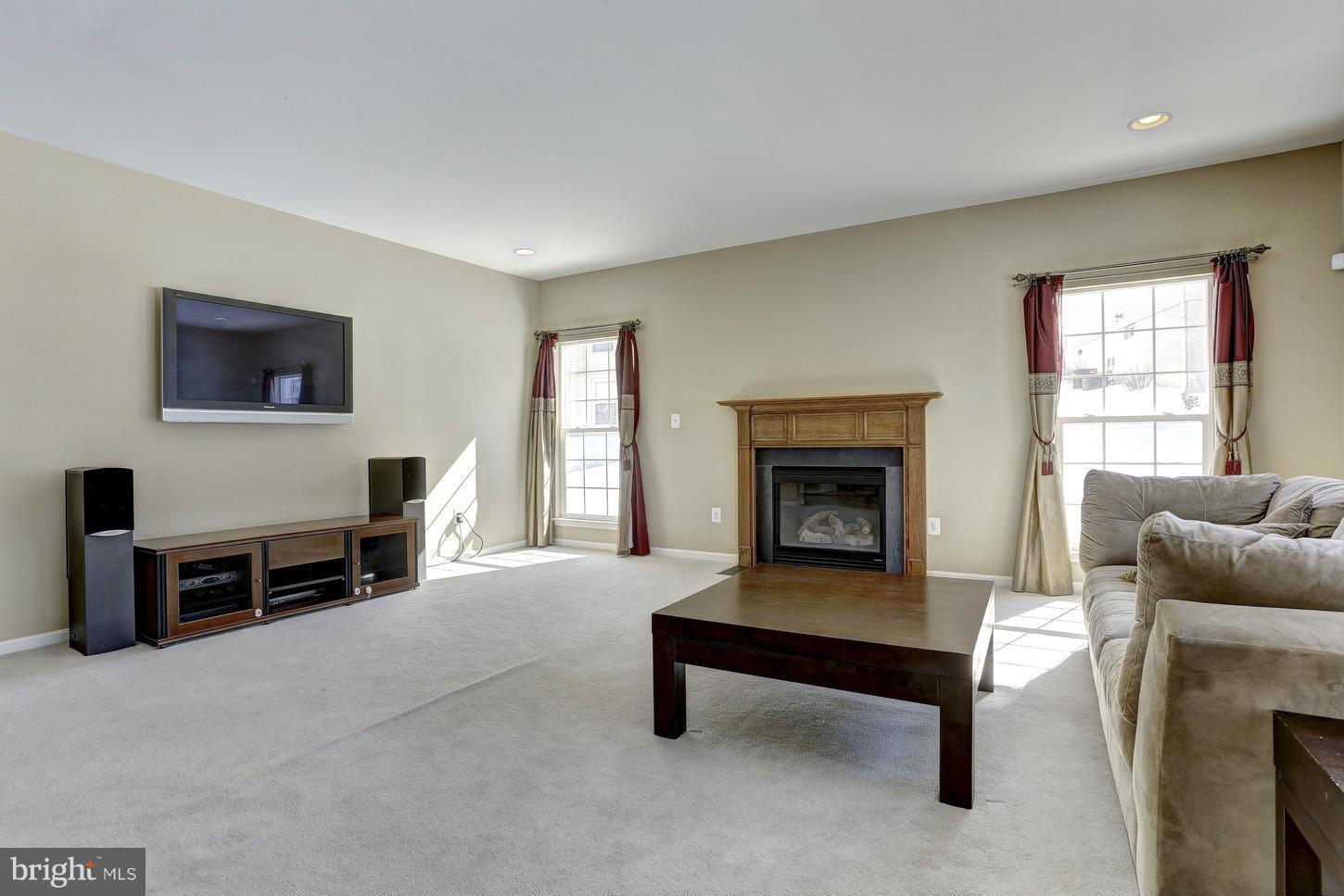 8082 High Castle Road Ellicott City, MD 21043 - Photo 12 of 30 Family Room