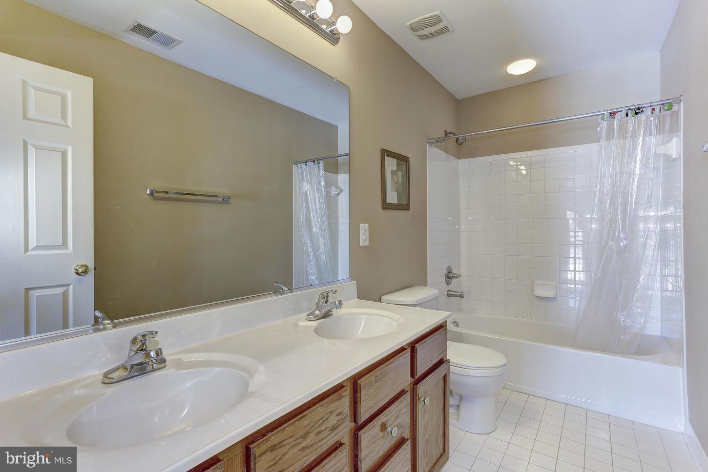 8082 High Castle Road Ellicott City, MD 21043 - Photo 23 of 30 Full Bath