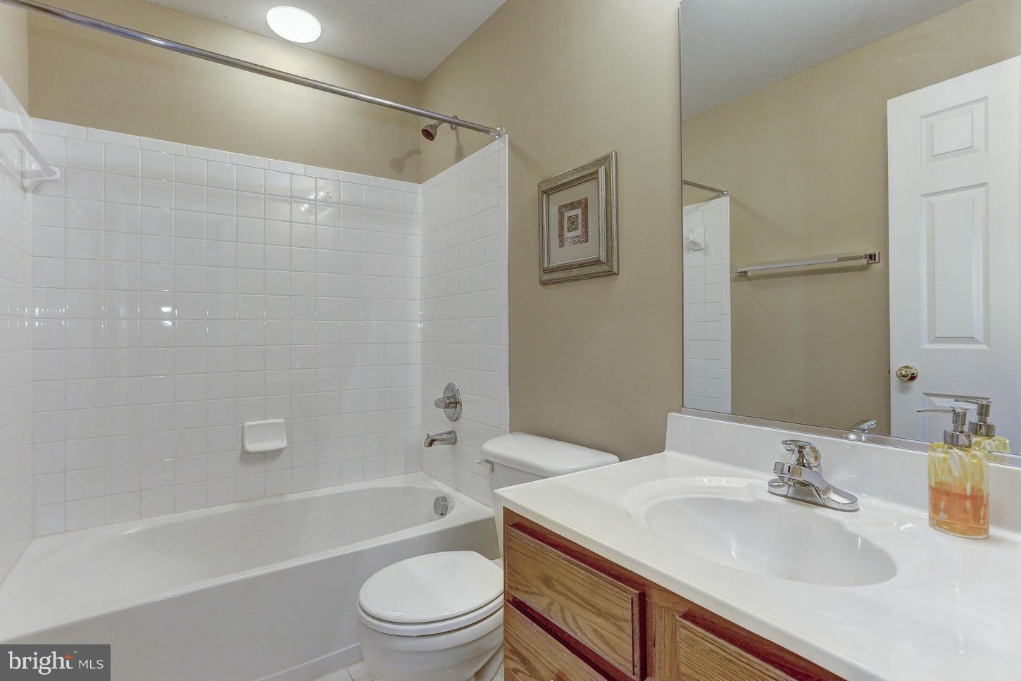 8082 High Castle Road Ellicott City, MD 21043 - Photo 27 of 30 Full Bath